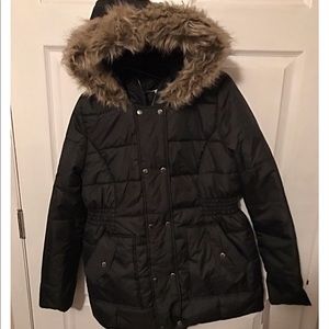 NWT Krush Puffer jacket with Faux Fur SZ L